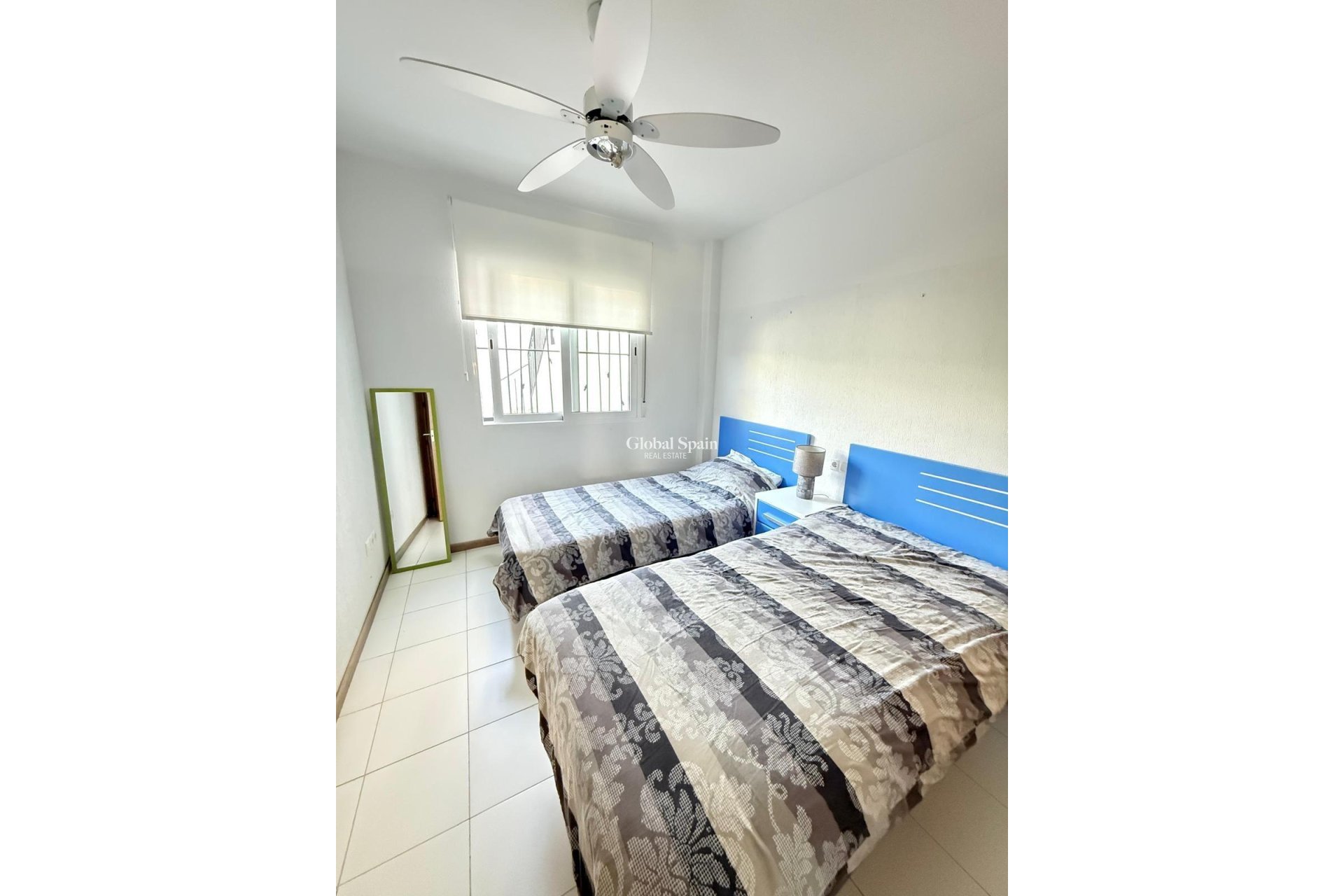 Venta - CASA -
TORREVIEJA - Parque Acuático - Sector 25