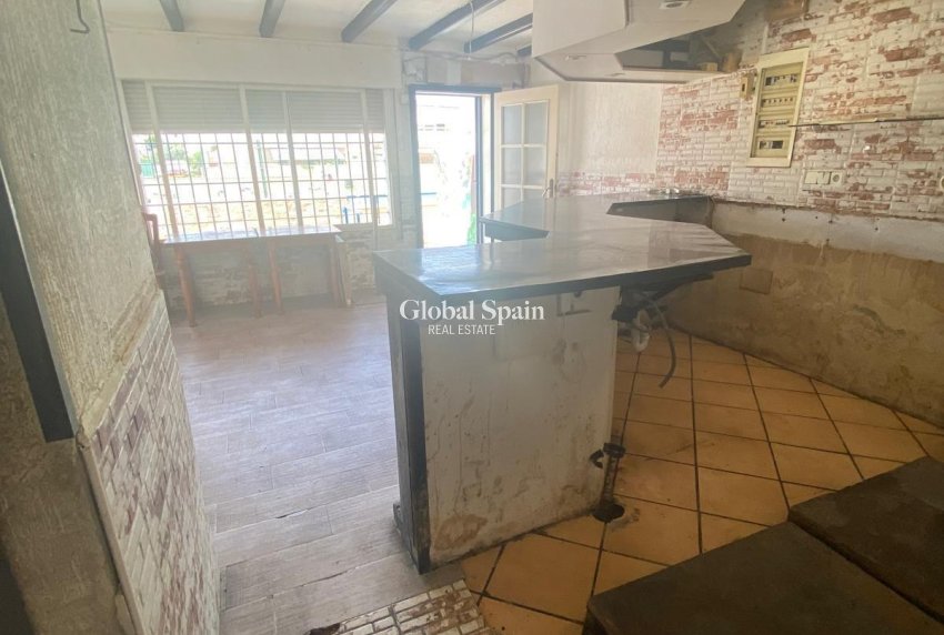 Venta - CASA -
TORREVIEJA - Parque Acuático - Sector 25