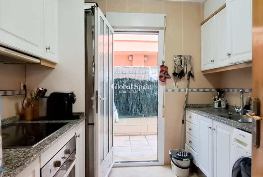 Venta - CASA -
TORREVIEJA - Parque Acuático - Sector 25