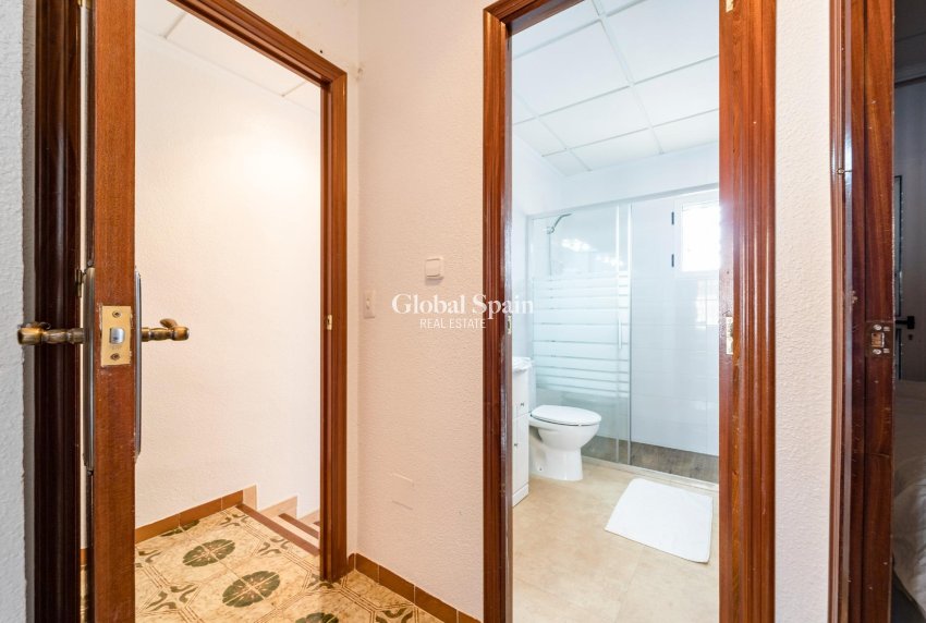 Venta - CASA -
TORREVIEJA - Playa De Los Náufragos