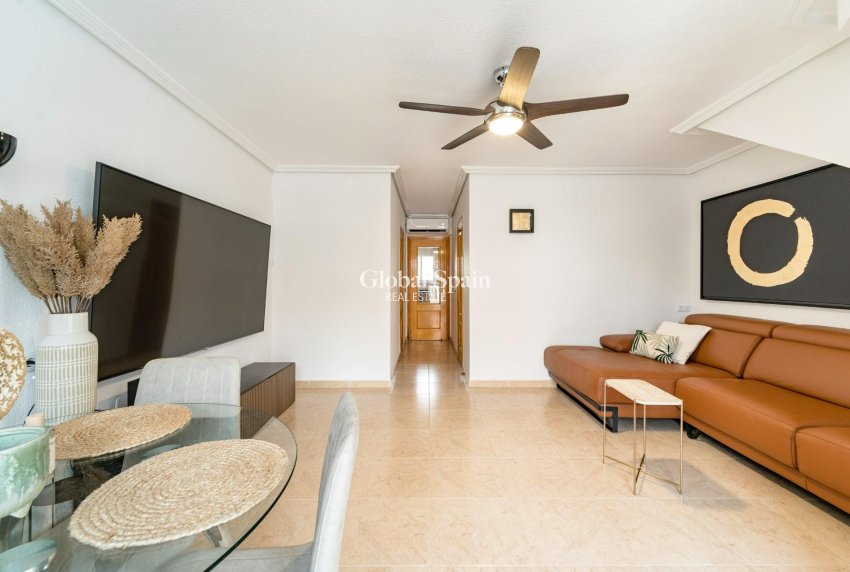 Venta - CASA -
TORREVIEJA - Playa De Los Náufragos