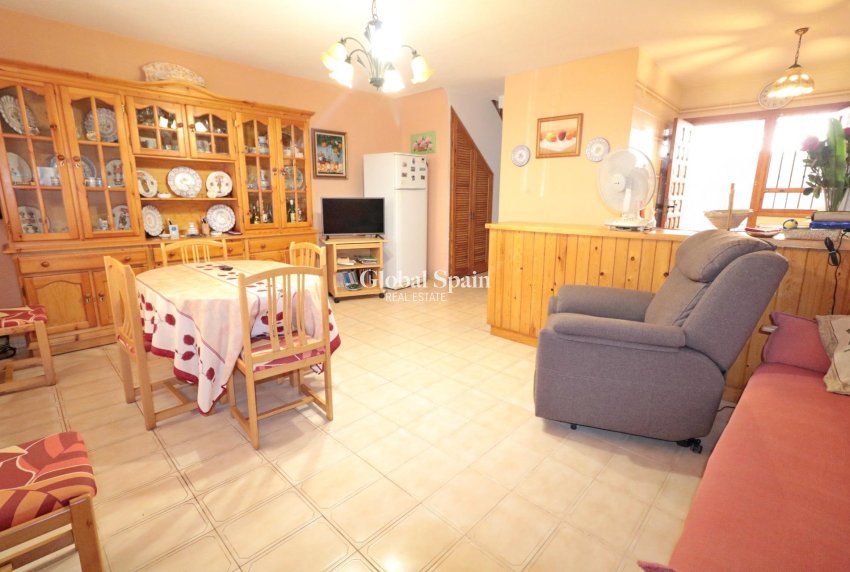 Venta - CASA -
TORREVIEJA - Playa De Los Náufragos