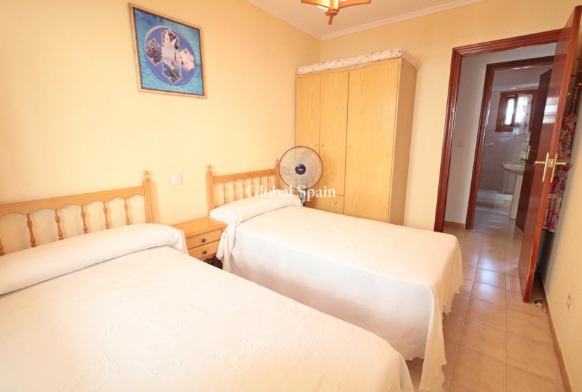 Venta - CASA -
TORREVIEJA - Playa De Los Náufragos