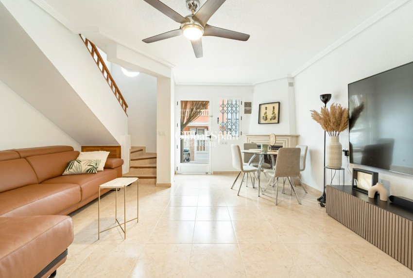 Venta - CASA -
TORREVIEJA - Playa De Los Náufragos