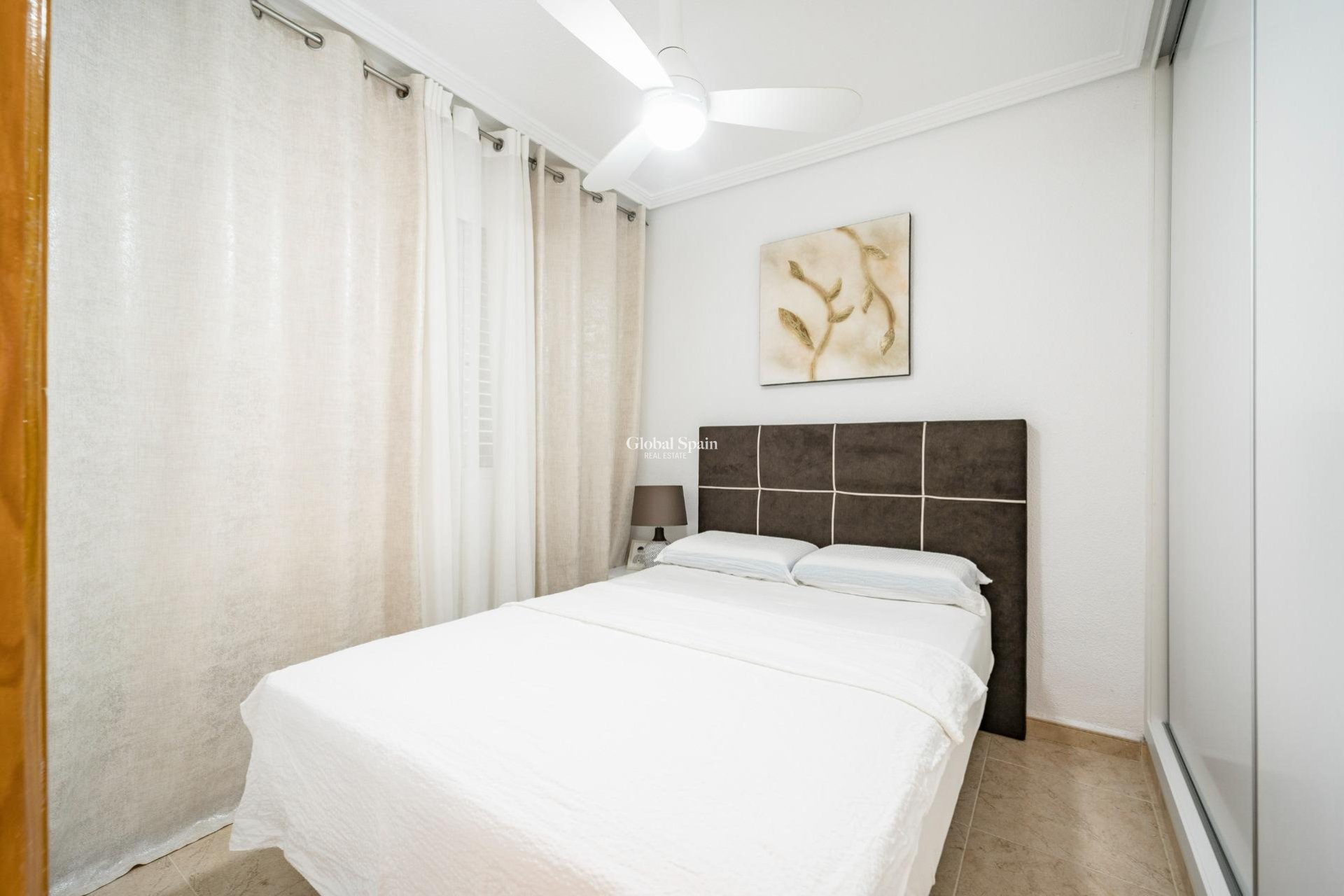 Venta - CASA -
TORREVIEJA - Playa De Los Náufragos