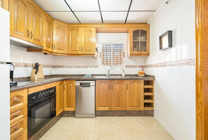 Venta - CASA -
TORREVIEJA - Playa De Los Náufragos