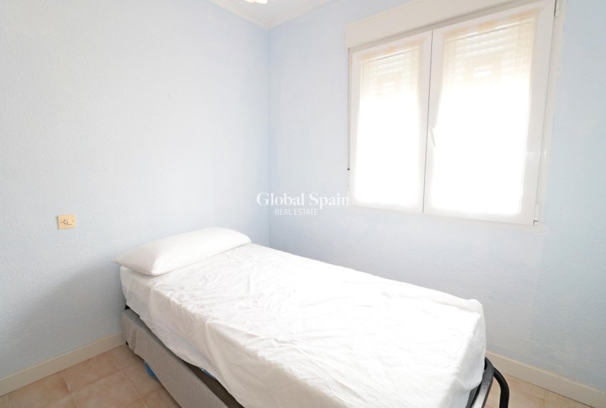 Venta - CASA -
TORREVIEJA - Playa De Los Náufragos