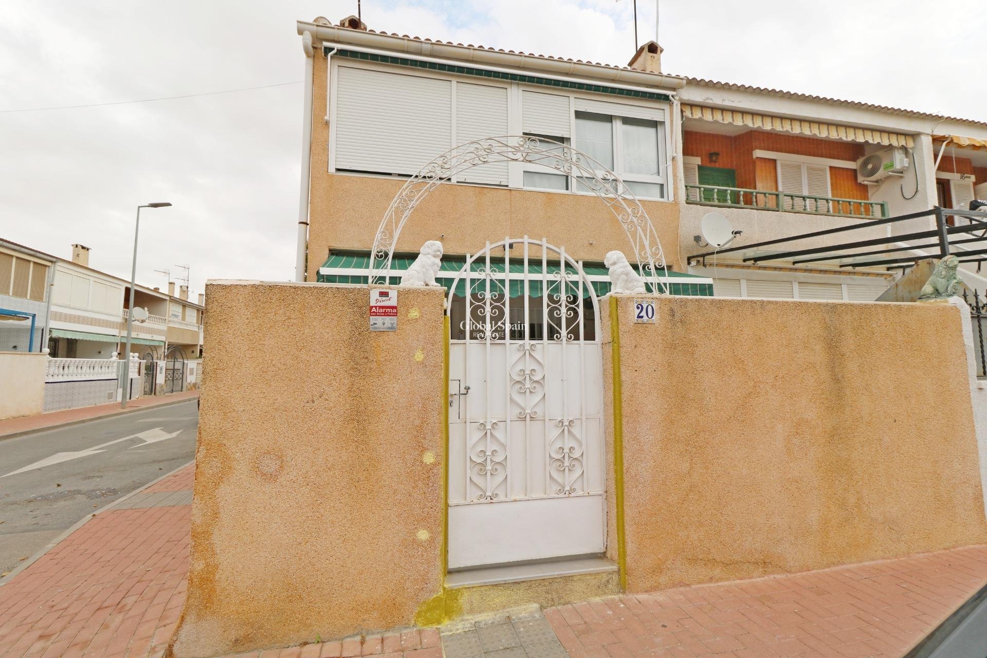 Venta - CASA -
TORREVIEJA - Playa De Los Náufragos