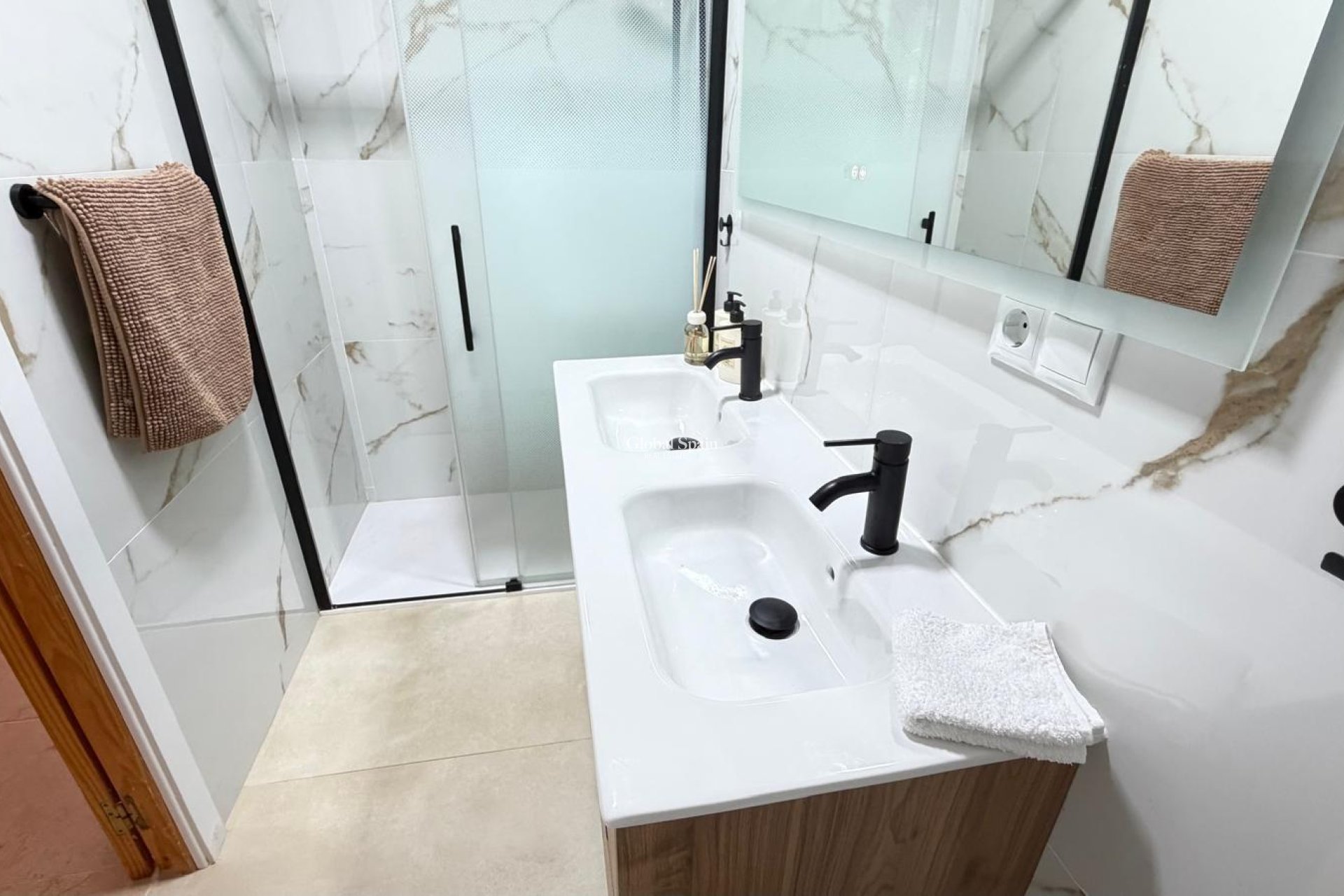 Venta - CASA -
TORREVIEJA - Playa De Los Náufragos