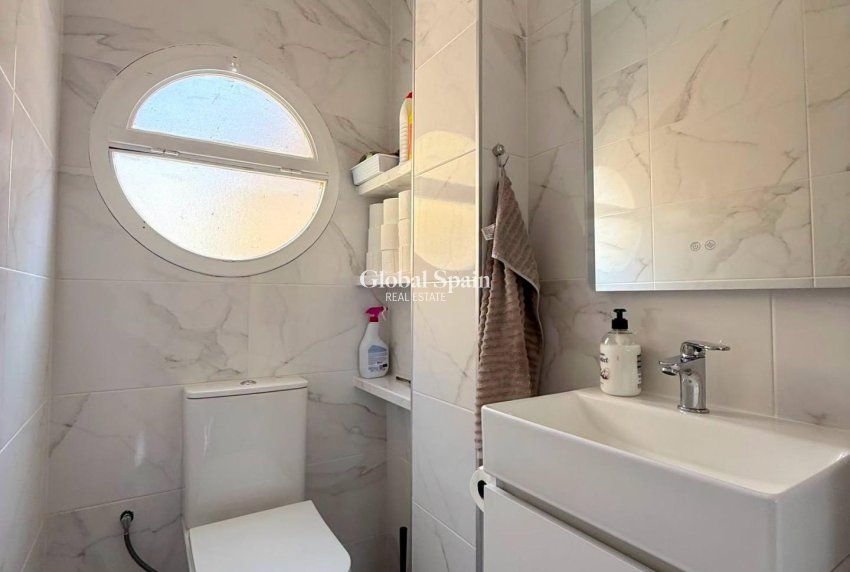 Venta - CASA -
TORREVIEJA - Playa del Cura