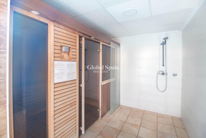 Venta - Casa -
TORREVIEJA - Punta prima