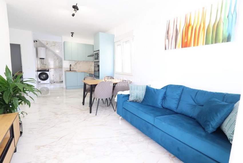 Venta - Casa -
TORREVIEJA - San luis