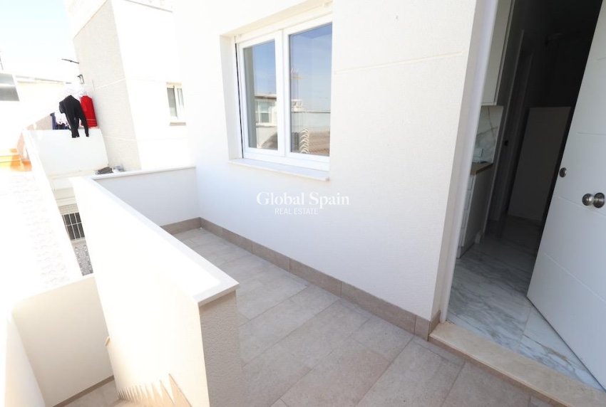 Venta - Casa -
TORREVIEJA - San luis