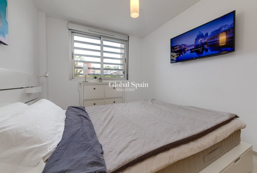 Venta - CASA -
TORREVIEJA - Sector 25