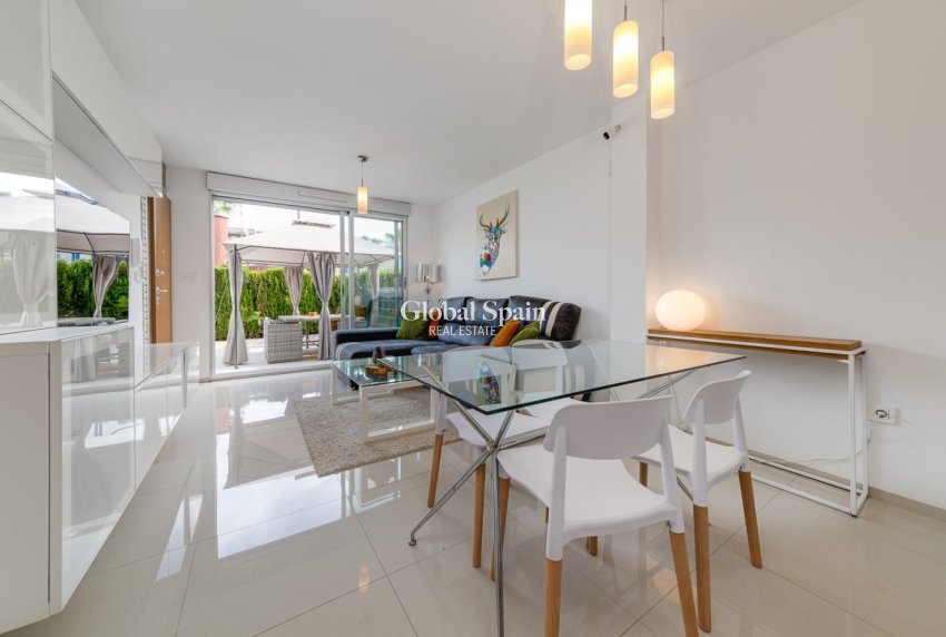 Venta - CASA -
TORREVIEJA - Sector 25