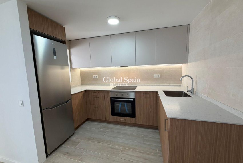 Venta - CASA -
TORREVIEJA - Sector 25