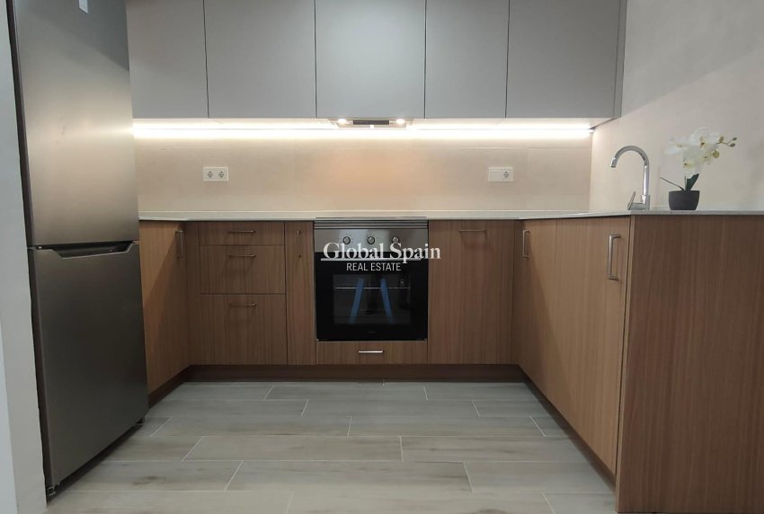 Venta - CASA -
TORREVIEJA - Sector 25