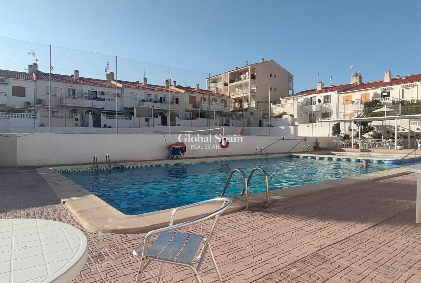 Venta - CASA -
TORREVIEJA - Sector 25