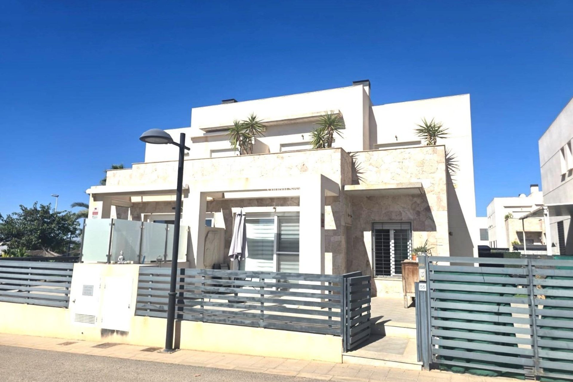 Venta - CASA -
TORREVIEJA - Sector 25