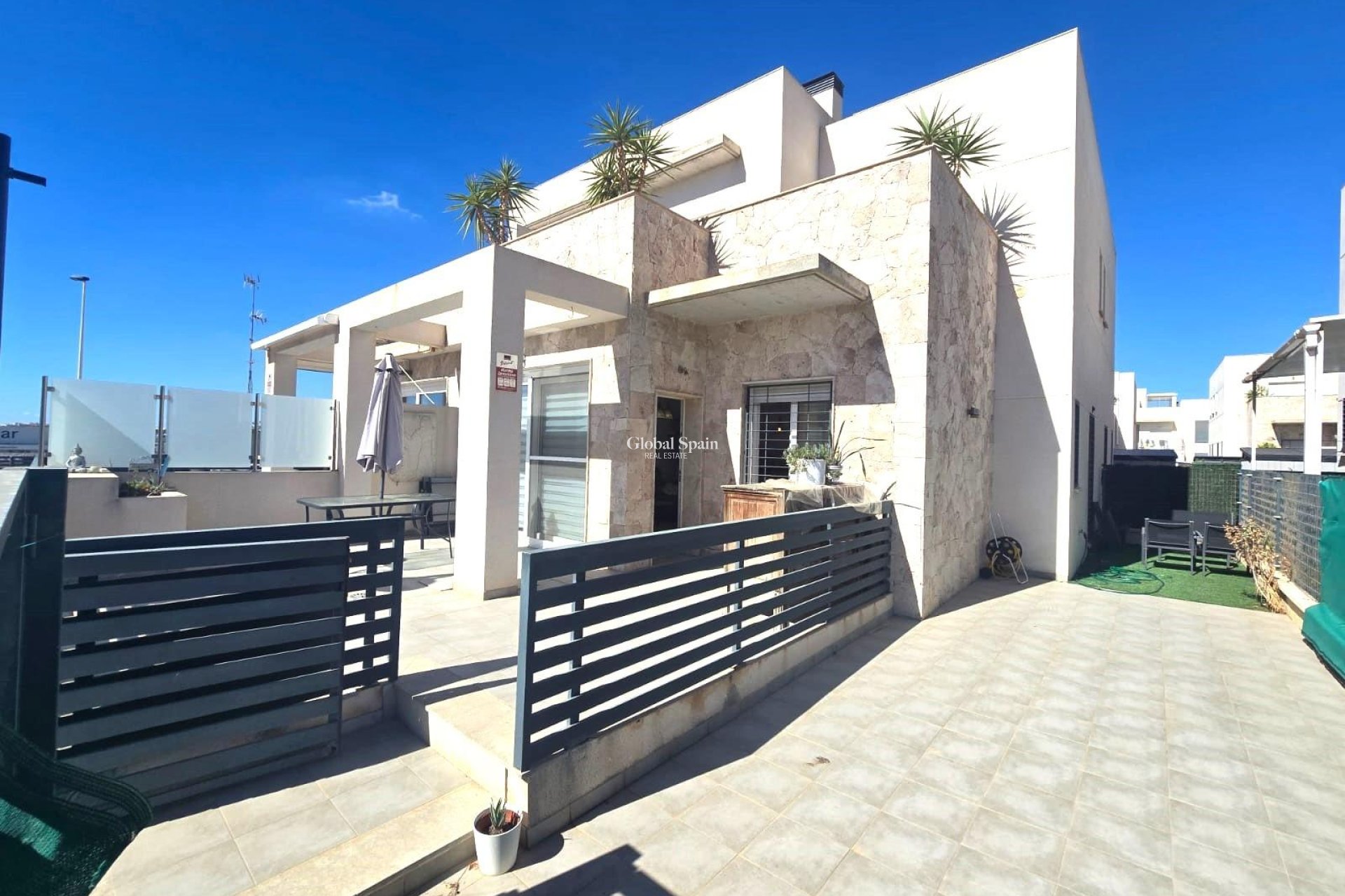 Venta - CASA -
TORREVIEJA - Sector 25
