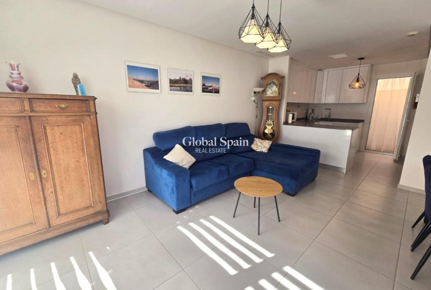 Venta - CASA -
TORREVIEJA - Sector 25