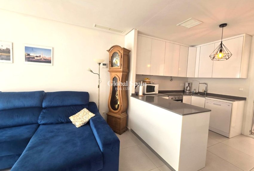 Venta - CASA -
TORREVIEJA - Sector 25