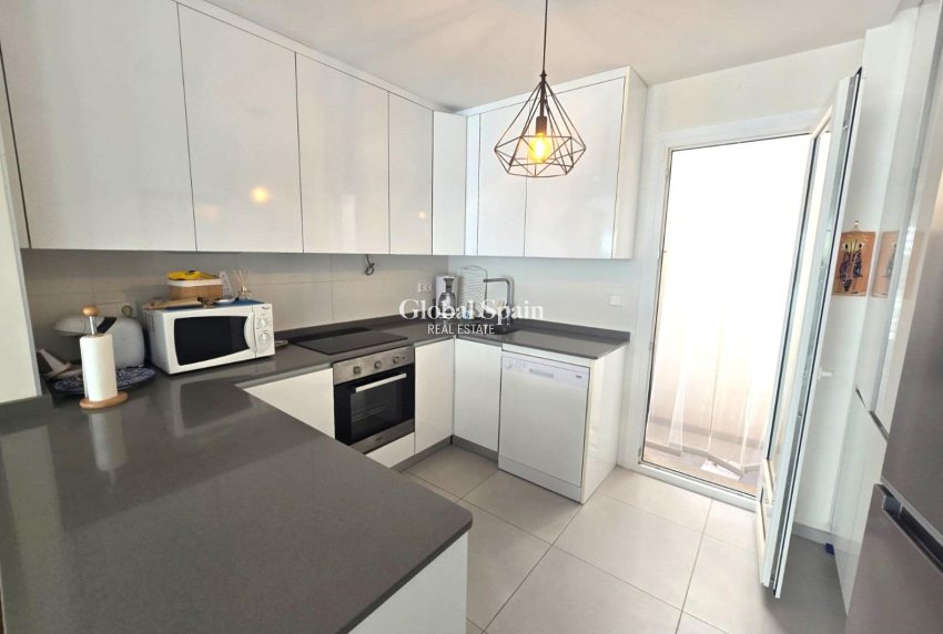 Venta - CASA -
TORREVIEJA - Sector 25