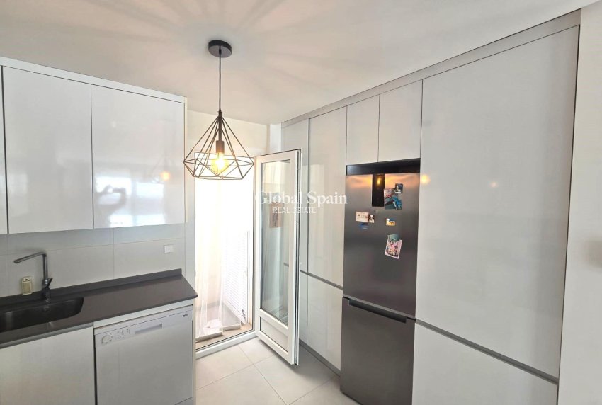Venta - CASA -
TORREVIEJA - Sector 25