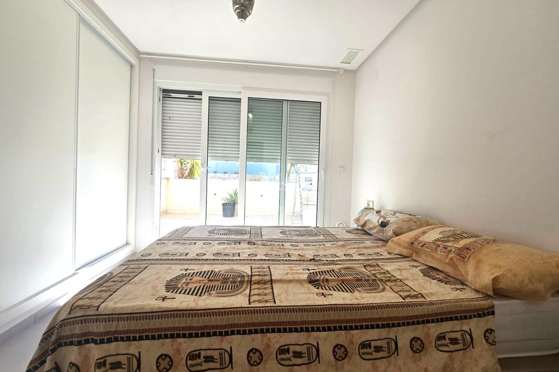 Venta - CASA -
TORREVIEJA - Sector 25