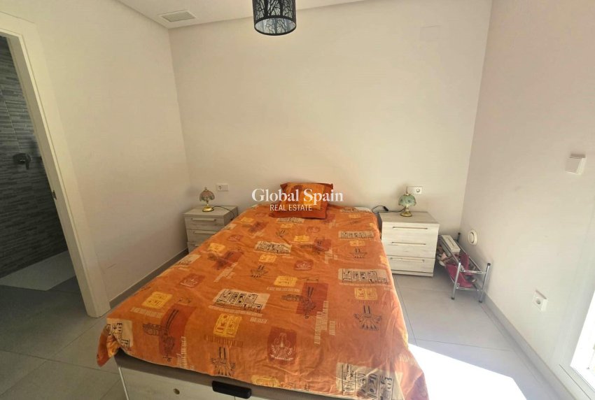 Venta - CASA -
TORREVIEJA - Sector 25