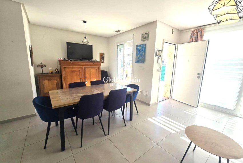 Venta - CASA -
TORREVIEJA - Sector 25