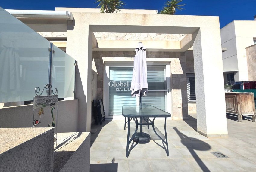 Venta - CASA -
TORREVIEJA - Sector 25