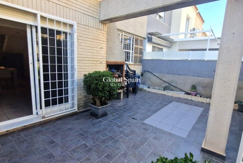 Venta - CASA -
TORREVIEJA - Torreblanca