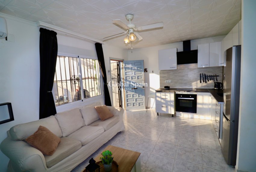 Venta - CASA -
TORREVIEJA - Torreta-Florida