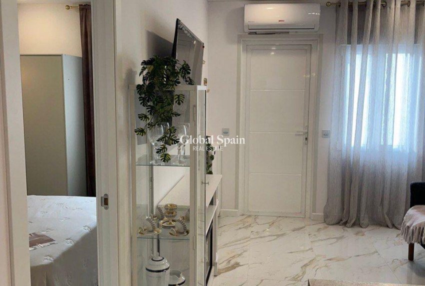 Venta - CASA -
TORREVIEJA - Torretas