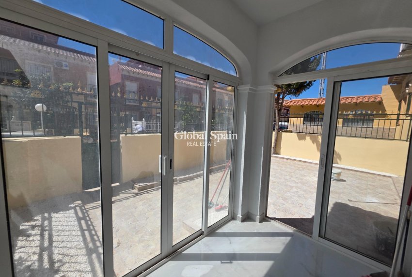 Venta - CASA -
TORREVIEJA - Torretas