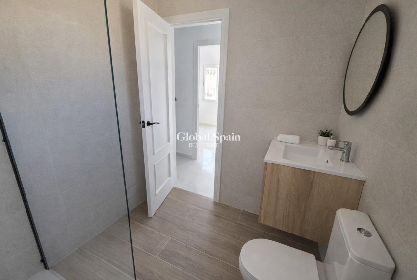 Venta - CASA -
TORREVIEJA - Torretas