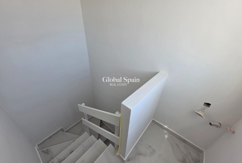 Venta - CASA -
TORREVIEJA - Torretas