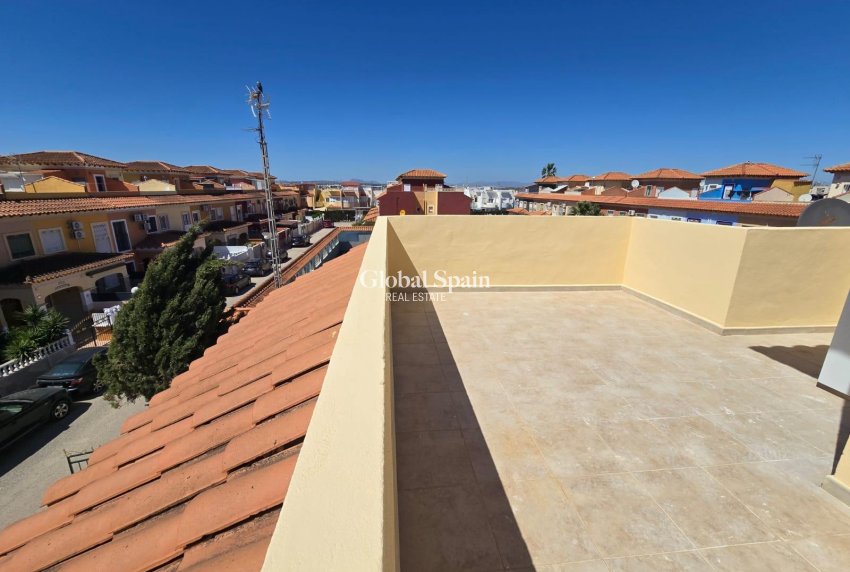 Venta - CASA -
TORREVIEJA - Torretas