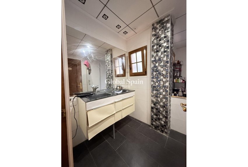 Venta - CASA -
TORREVIEJA - Torrevieja