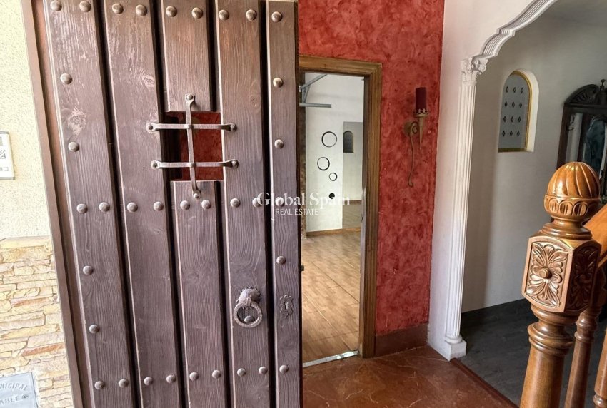 Venta - CASA -
TORREVIEJA - Torrevieja