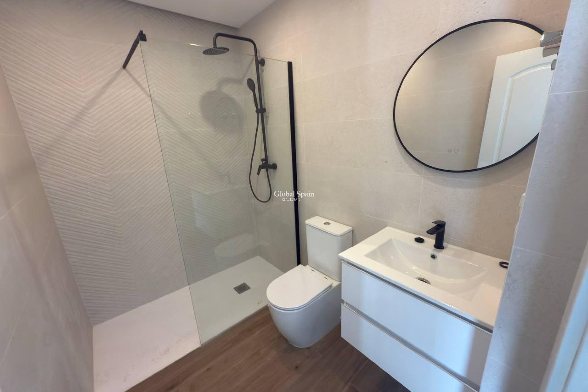 Venta - CASA -
TORREVIEJA - Zona Los Frutales