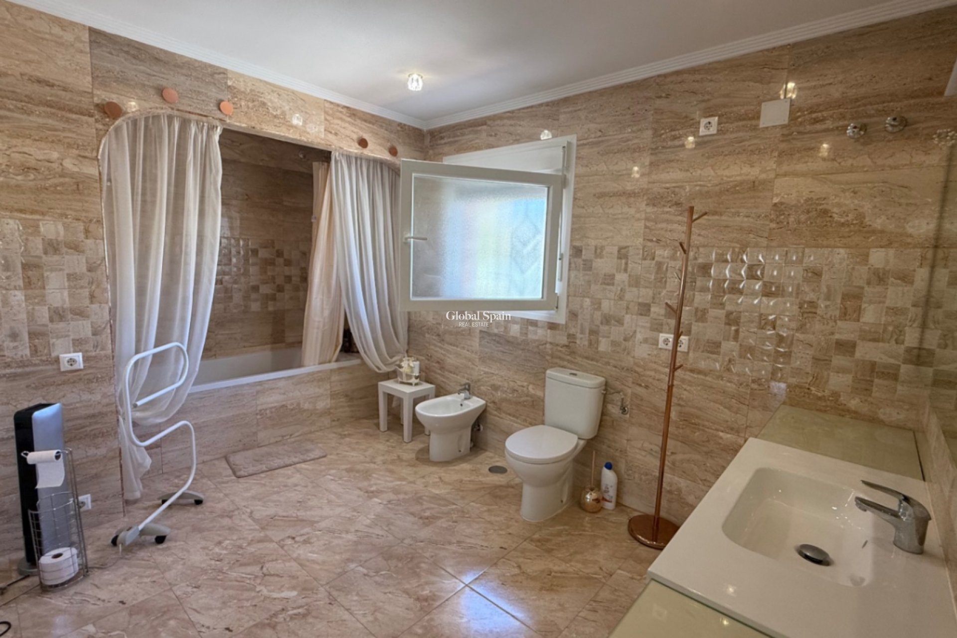 Venta - Casa unifamiliar -
TORREVIEJA - Costa Blanca Sur