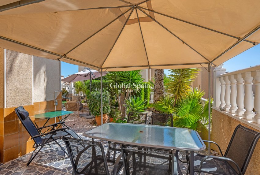Venta - CASA -
Villamartin - Costa Blanca