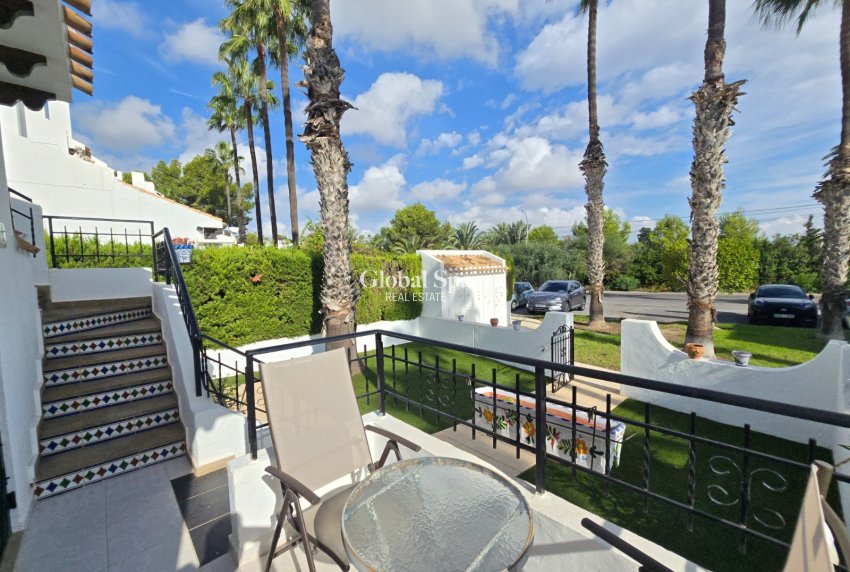 Venta - CASA -
Villamartin * - Los Dolses *