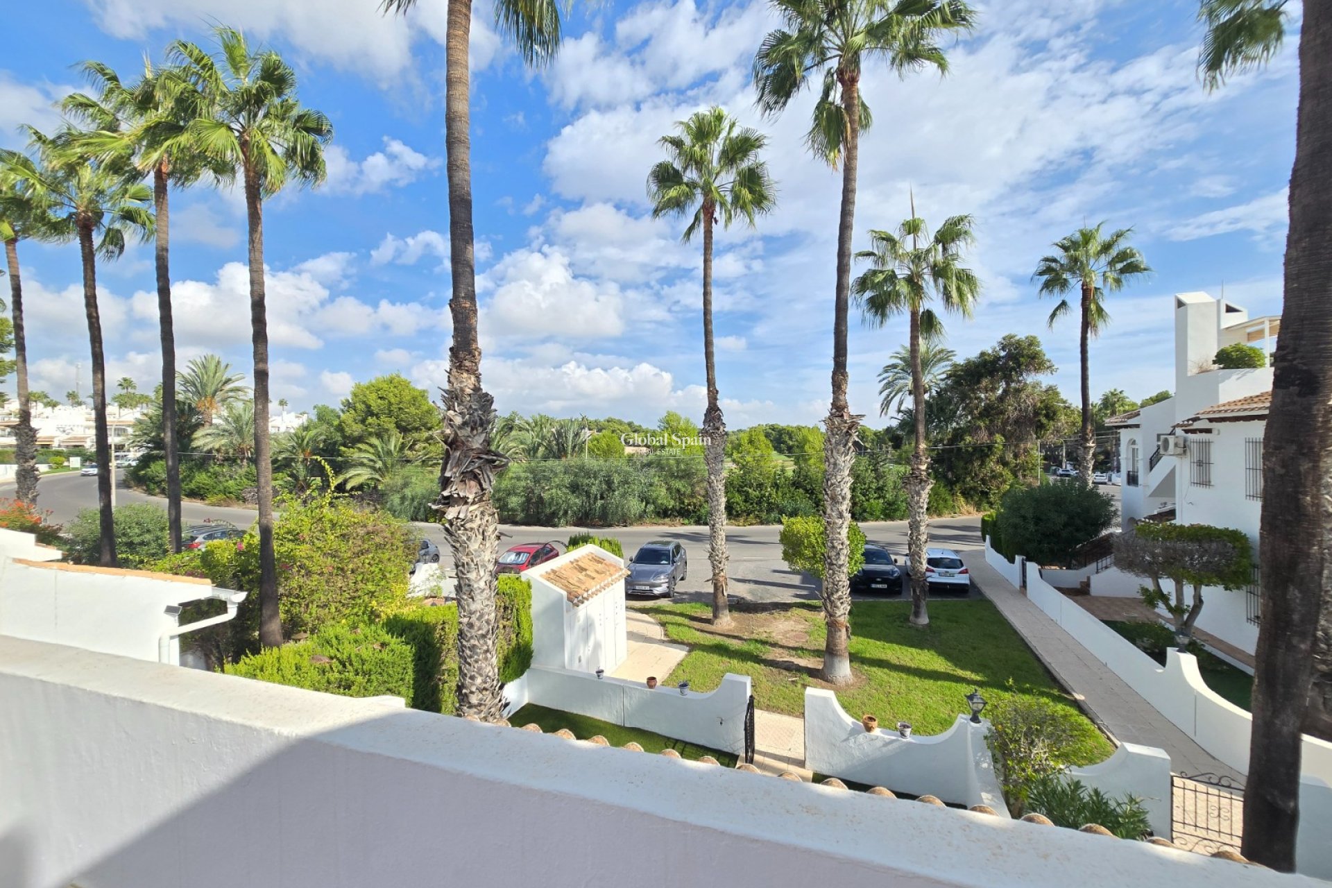 Venta - CASA -
Villamartin * - Los Dolses *