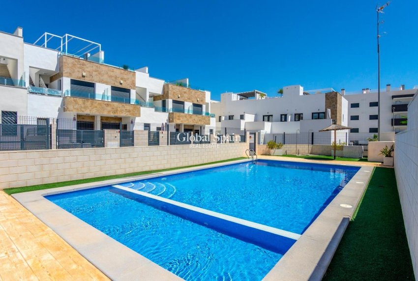 Venta - CASA -
VILLAMARTÍN - Orihuela Costa