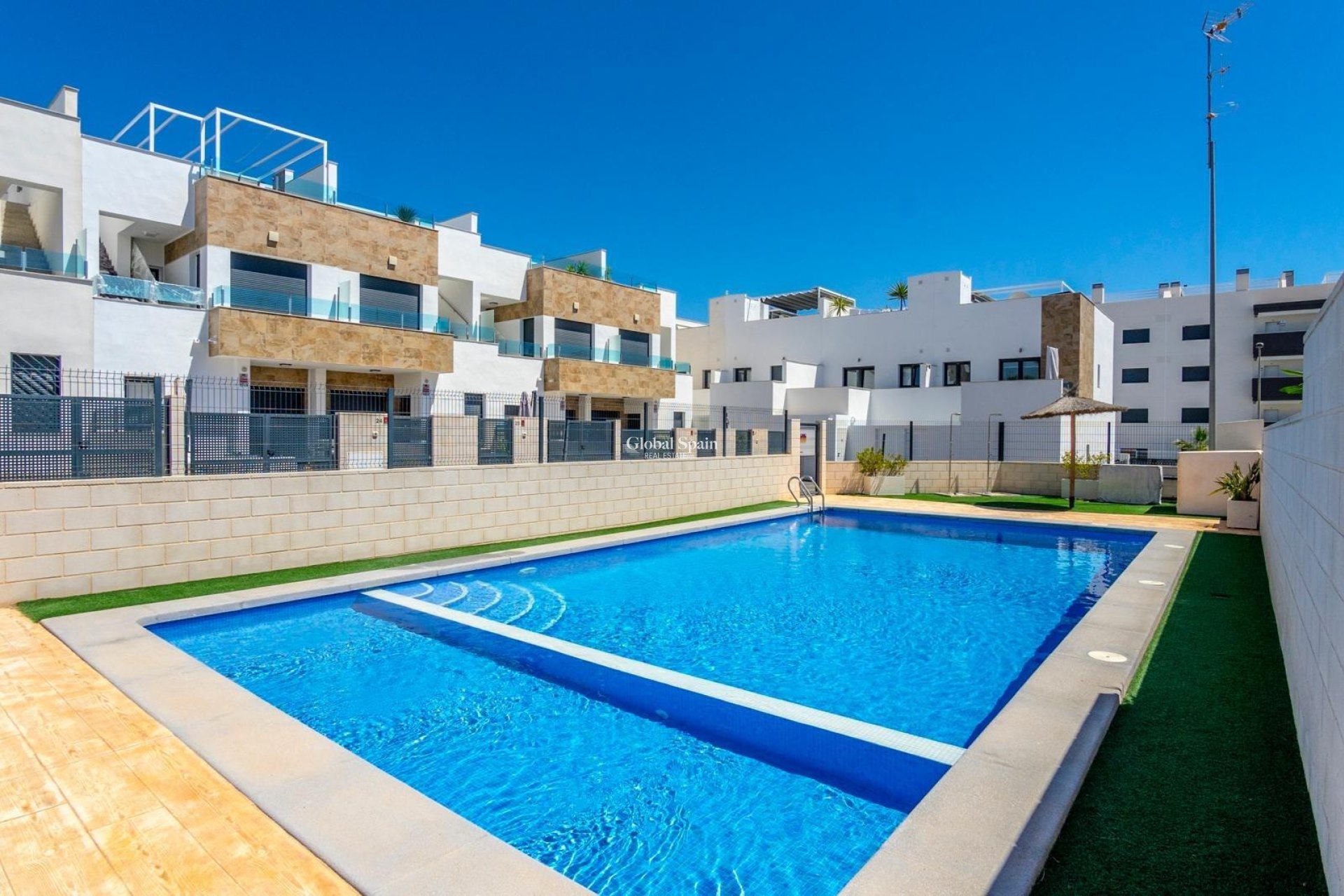 Venta - CASA -
VILLAMARTÍN - Orihuela Costa