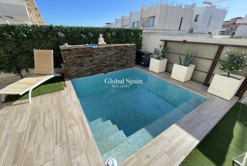 Venta - CASA -
VILLAMARTÍN