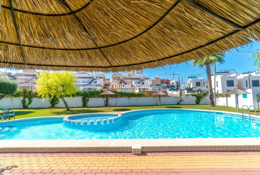 Venta - CASA -
VILLAMARTÍN